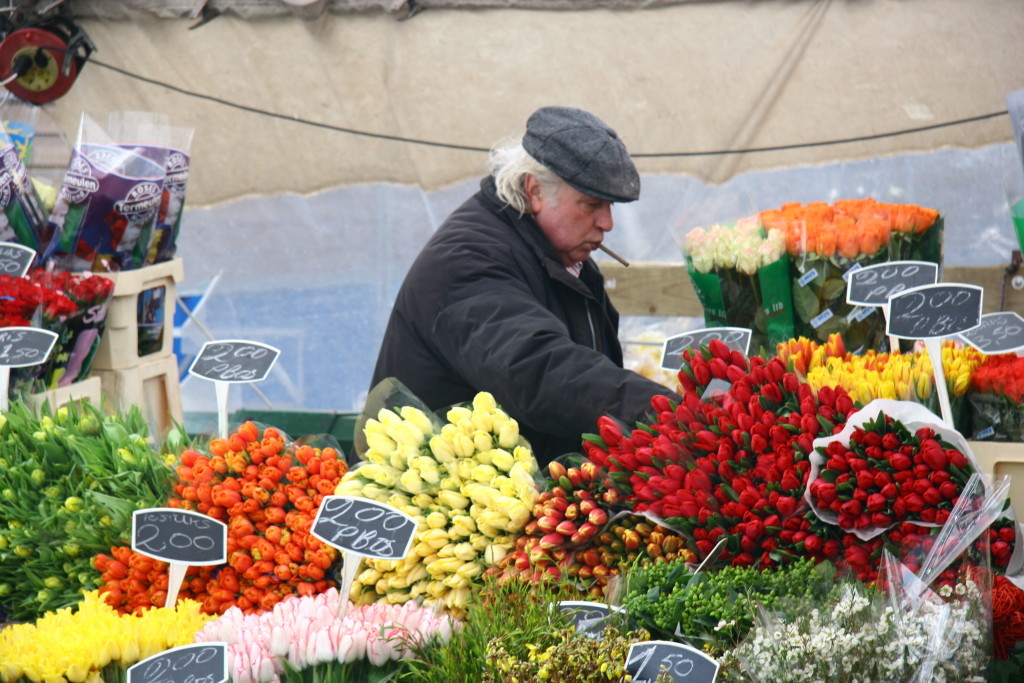 Tulpen aus Amsterdam - Tulpenverkäufer auf dem Bloemenmarkt