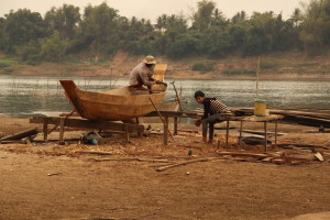 Floating Village - Vater & Sohn