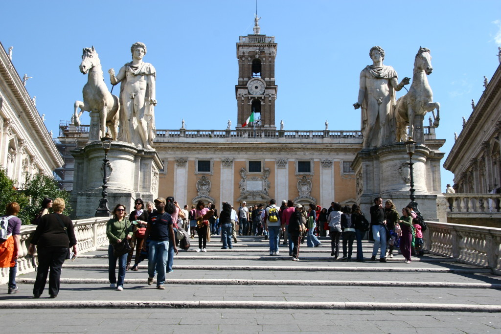 Die Treppe Cordonata, die Dioskuren und der Palast der Senatoren.