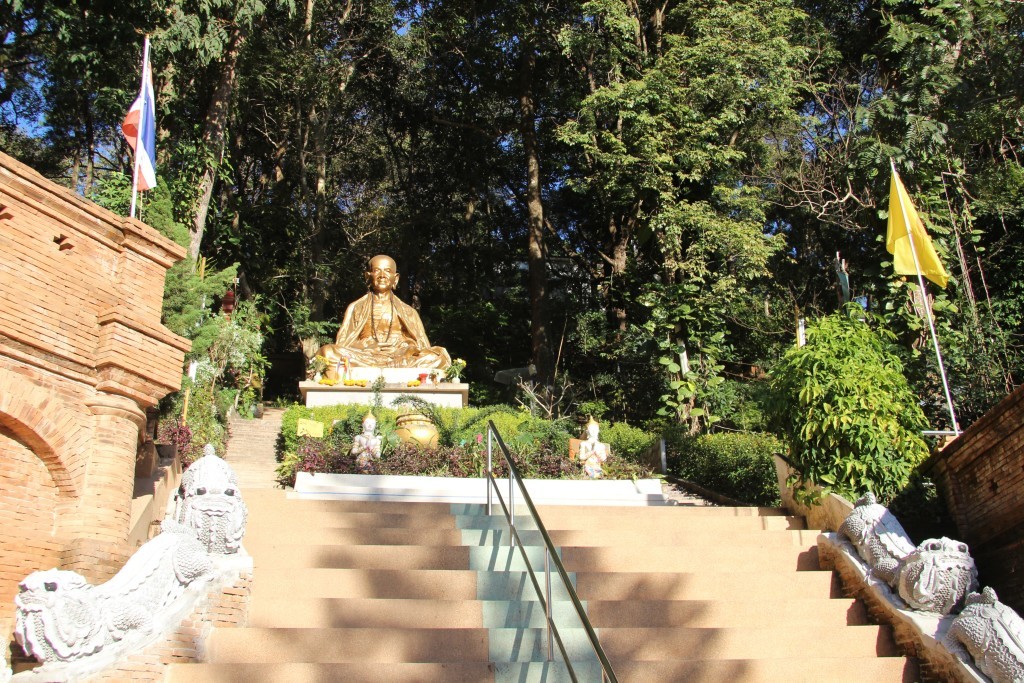 Aufgang zum Wat Phra That Doi Suthep - Wahrzeichen von Chiang Mai