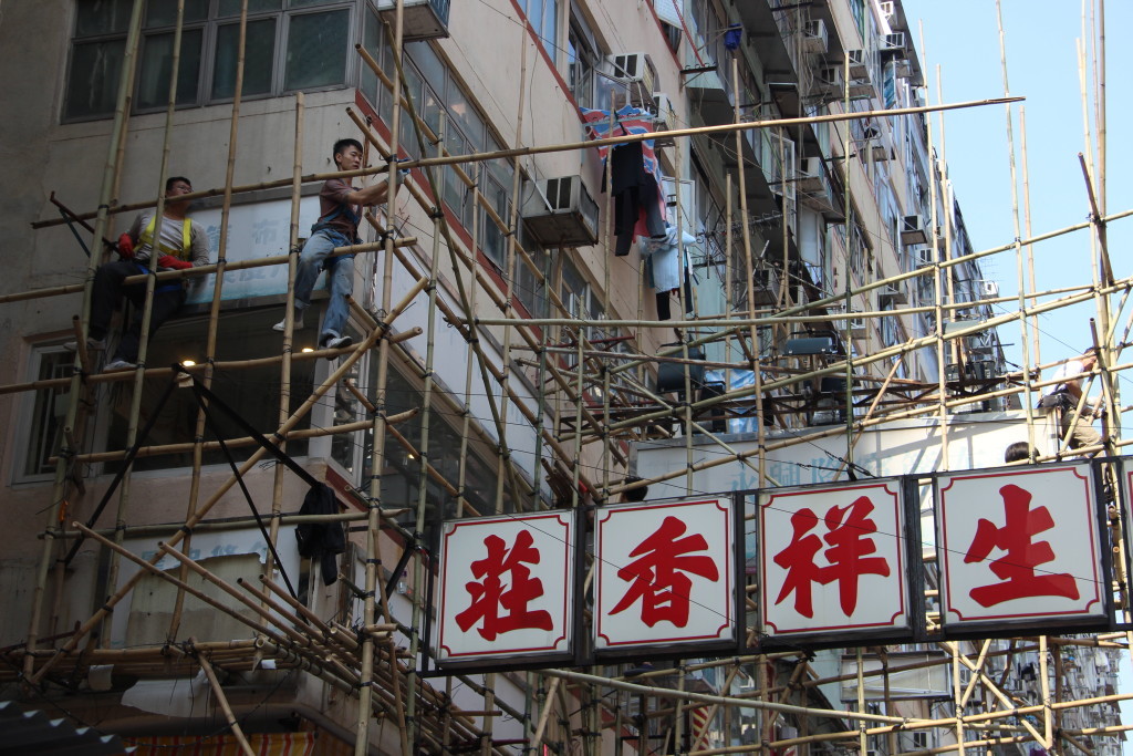 "Spinnenmenschen" nennt der Volksmund die Bambus-Gerüstebauer von Hongkong 