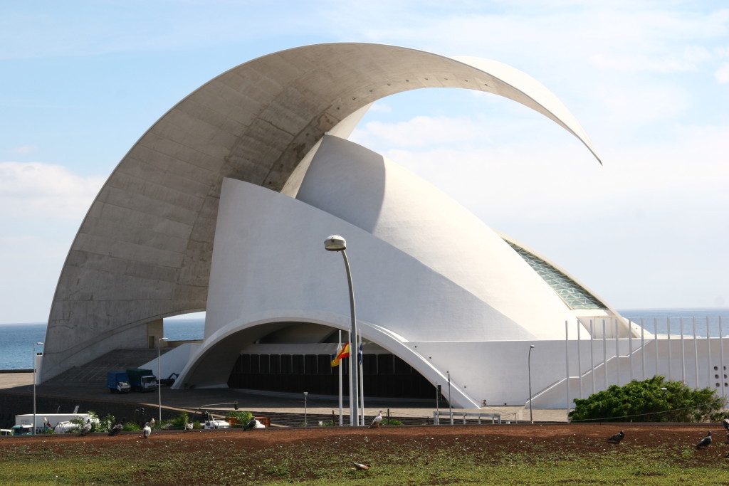 Auditorio de Tenerife - Kongress- und Konzerthalle in Santa Cruz de Tenerife  im avantgardistischen Design des spanischen Architekten Santiago Calatrava