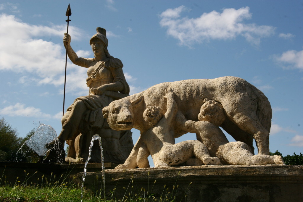 Rometta Brunnen mit dem Fluß Tiber und der Wölfin mit Romulus und Remus