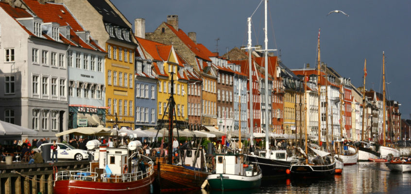 Kopenhagen – Kleine Meerjungfrau im bunten Hafen