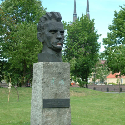 Büste eines Arbeiters von Xavery Dunikowski im Park Breslau