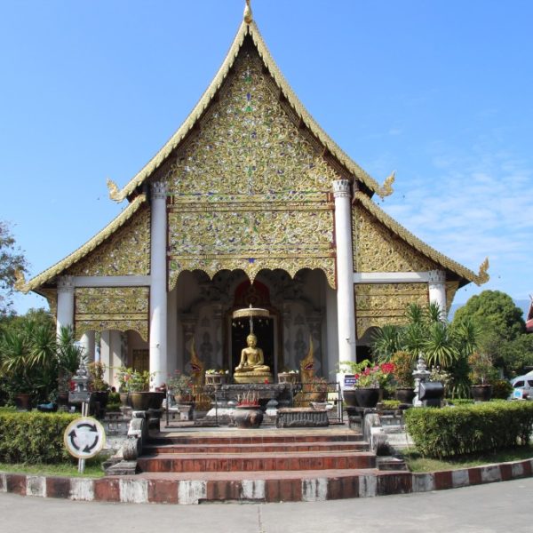 Wat Chedi Luang - Eingang zum großen Wihan