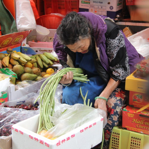 Gemüseverkäuferin in Hong Kong Island