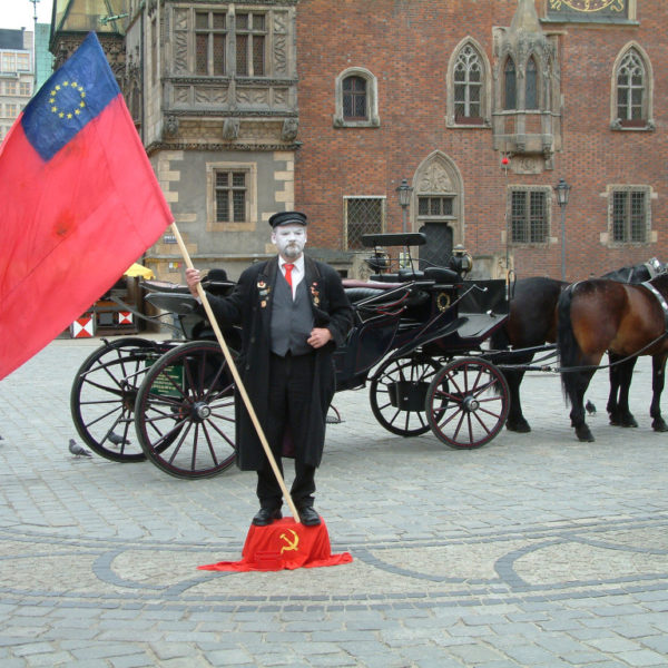 Euro-Lenin vor dem Breslauer Rathaus