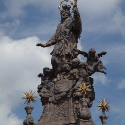 Statue des heiligen Johannes Nepomuk auf der Dominsel