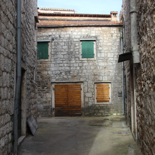 Steinhäuser in Stari Grad, Kroatien